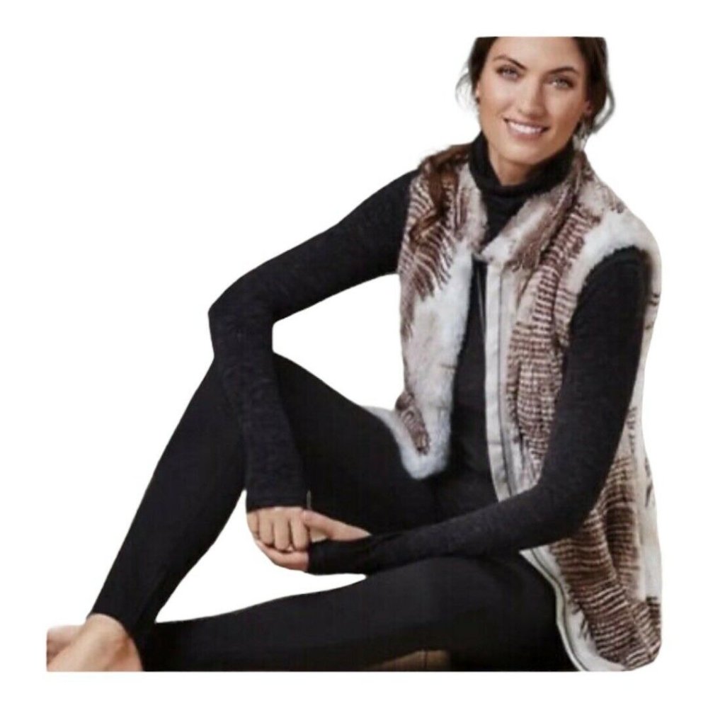 Cabi Womens Aspen Faux Fur Vest Women's SMALL Full Zip Tan Beige Soft Style 3179 - Picture 3 of 12